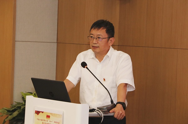 12、好博在线(中国)唯一官方网站董事长作总结分享.jpg 12、好博在线(中国)唯一官方网站董事长作总结分享.jpg