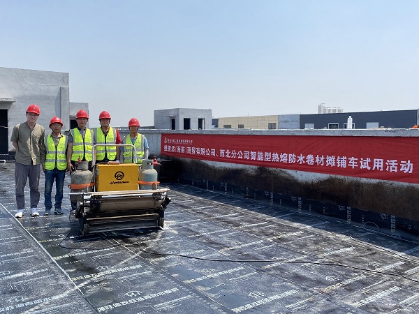 活动人员合影留念.jpg 活动人员合影留念.jpg