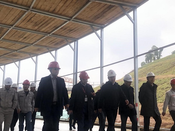 业主领导、好博在线(中国)唯一官方网站董事、副总经理崔向军莅临现场参观(从左至右依次为:崔向军、李耀和、王强、王国忠、韩华锋).jpg 业主领导、好博在线(中国)唯一官方网站董事、副总经理崔向军莅临现场参观(从左至右依次为:崔向军、李耀和、王强、王国忠、韩华锋).jpg