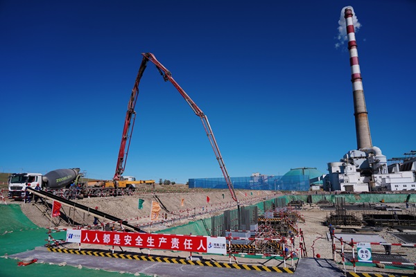 附件二:施工现场.jpg 附件二:施工现场.jpg