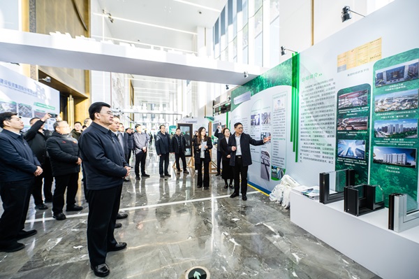 省、厅领导参观好博在线（中国）唯一官方网站展台 (2).jpg